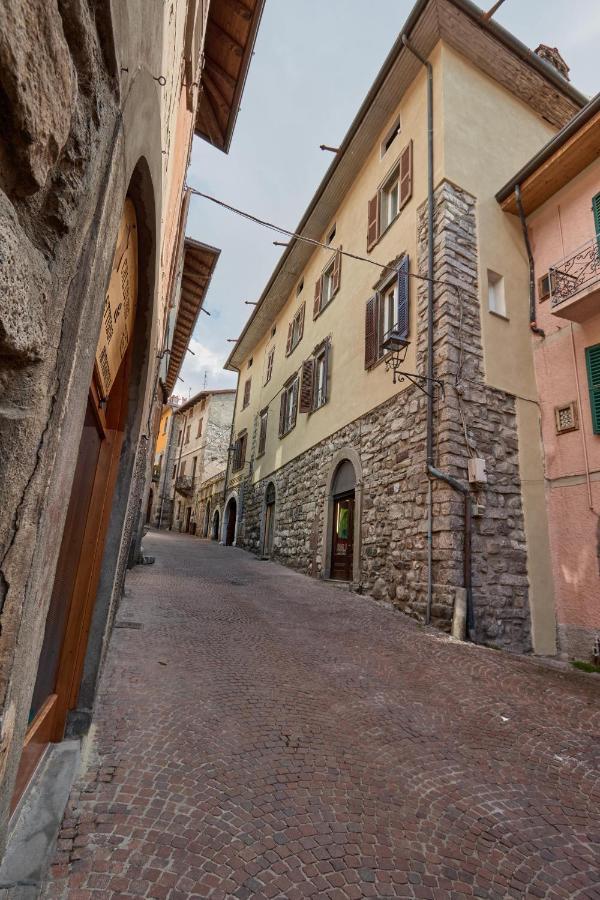 Charme Nel Borgo Di Bienno Di Design, Natura & Relax Exterior photo