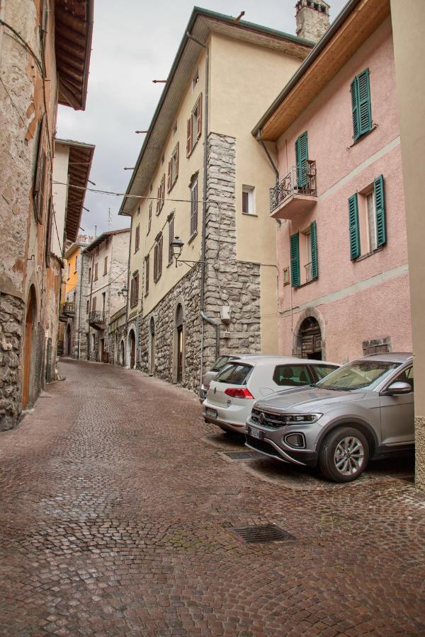 Charme Nel Borgo Di Bienno Di Design, Natura & Relax Exterior photo