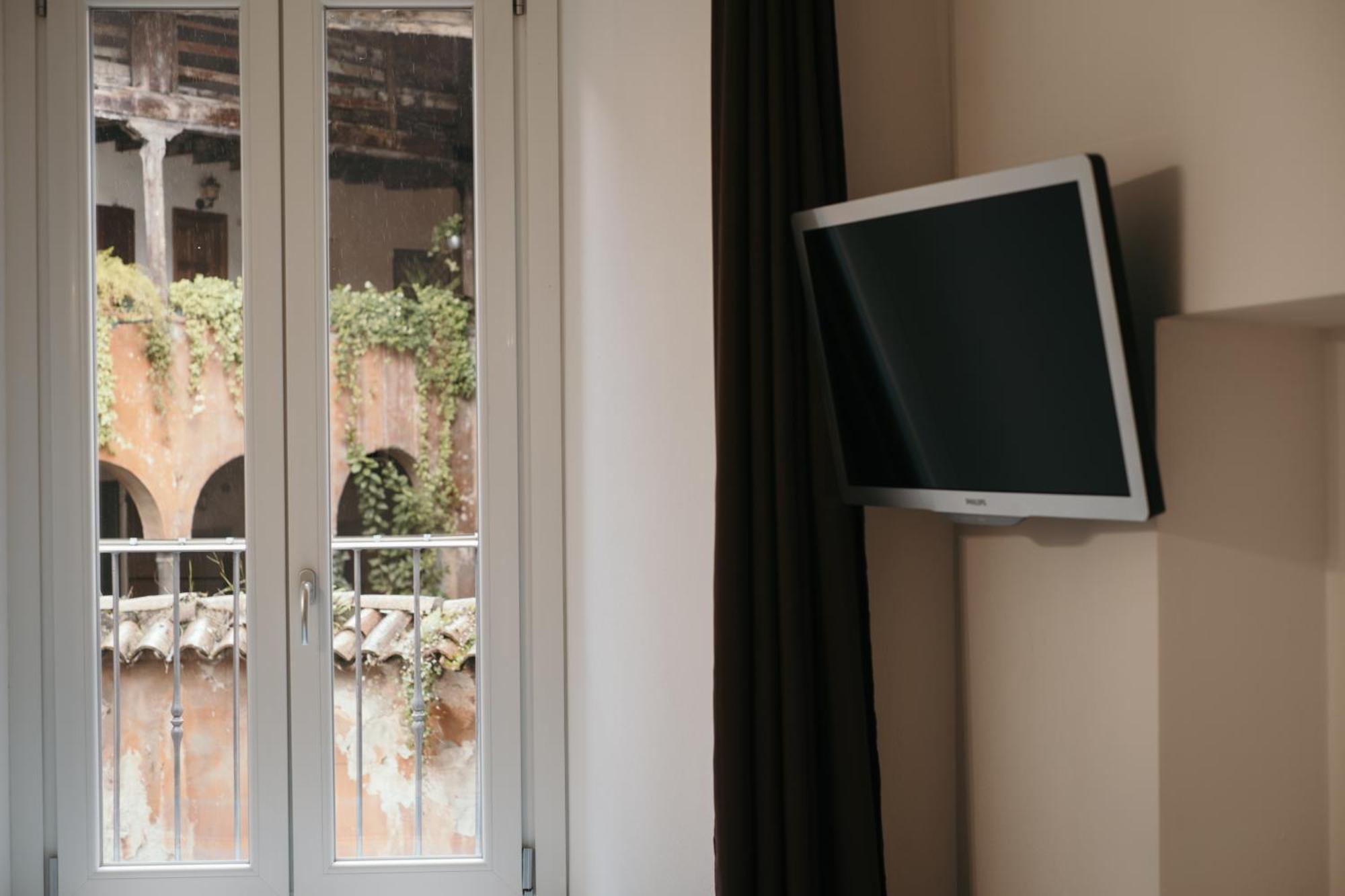 Charme Nel Borgo Di Bienno Di Design, Natura & Relax Exterior photo
